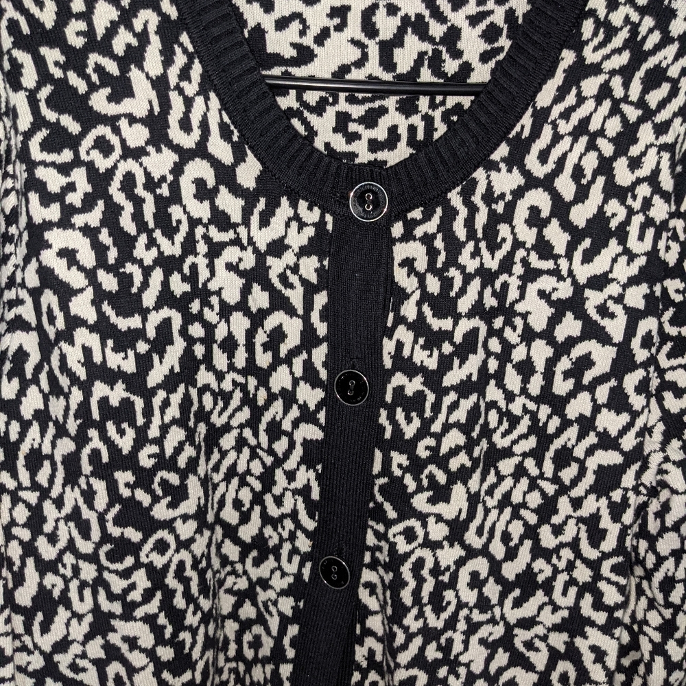 Sweater - Picture 2 of 4